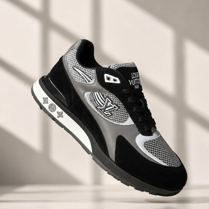 Louis vuitton runner black
